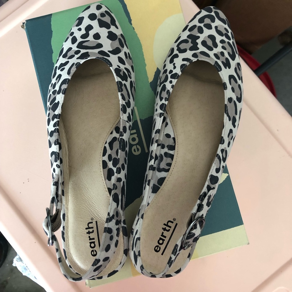 Earth Shoes Ursula Flats Sz.